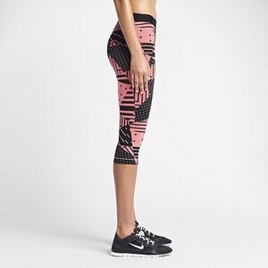 Nike Women's Pro Dri Fit Patchwork Printed Capris  Size Medium Tights